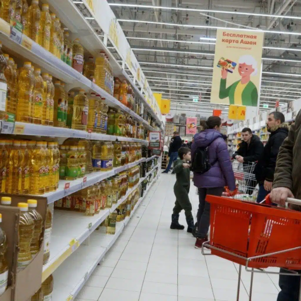 Санкции, налеты, топливный кризис: российская экономика под ударом