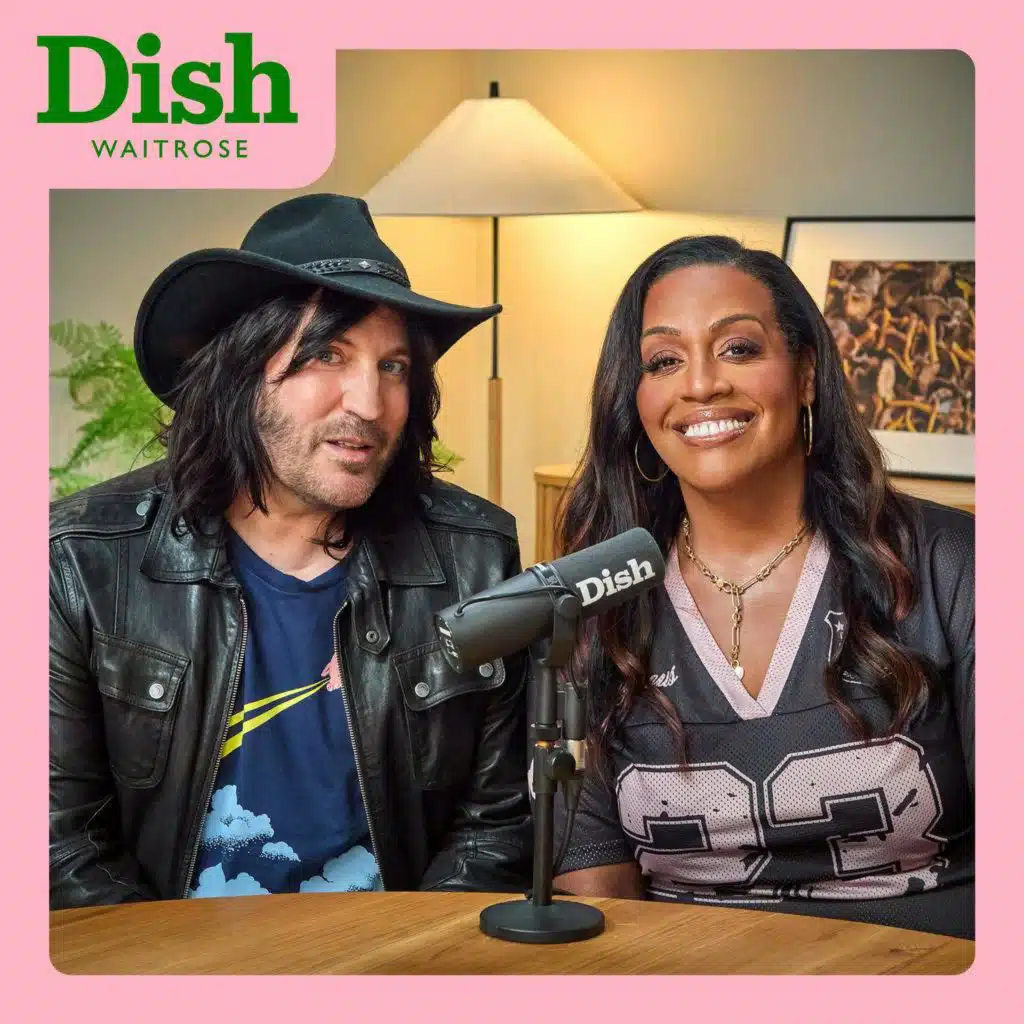 Alison Hammond and Noel Fielding dig into our tasty one-tin butter chicken & chickpea curry