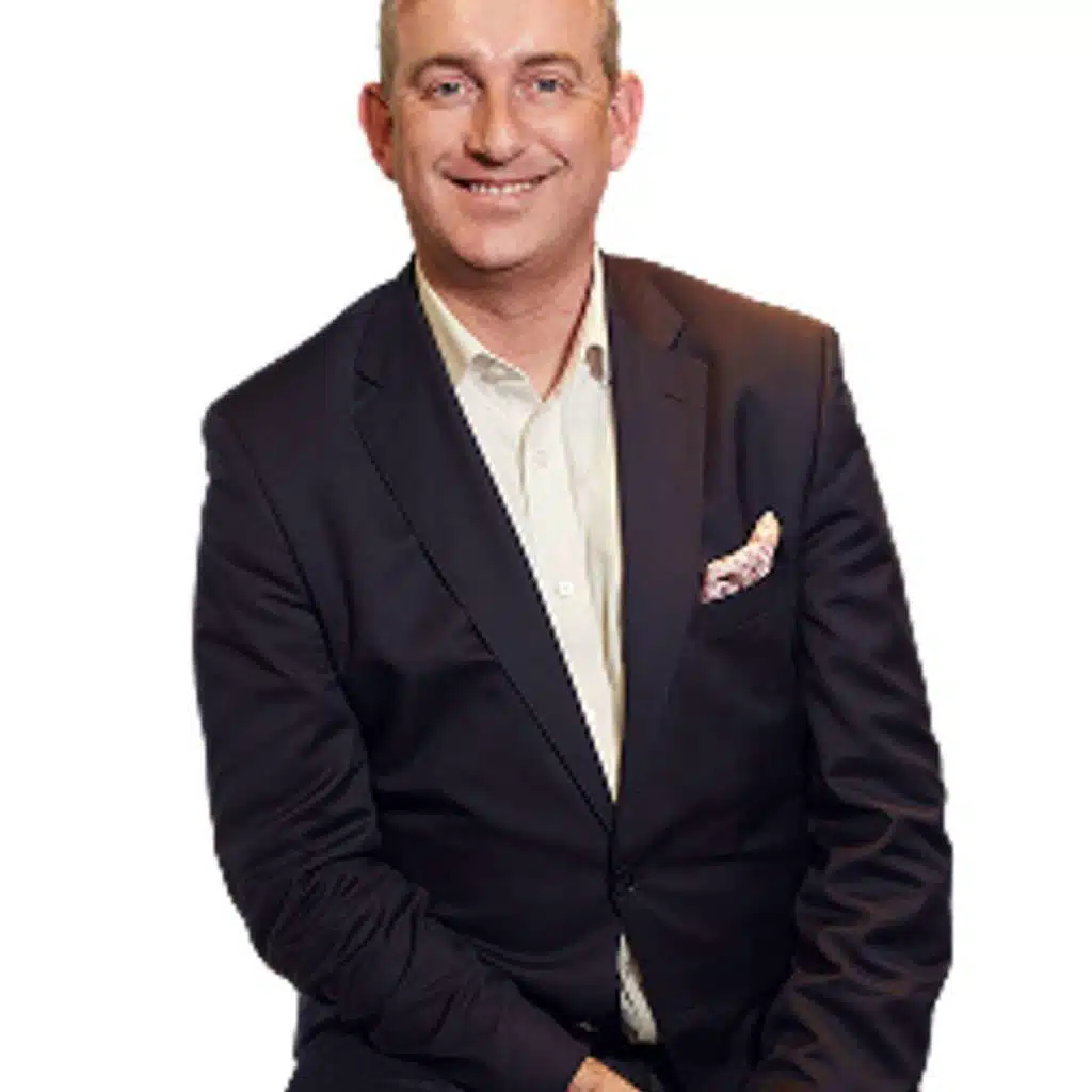 Bee Wise – Leadership Lessons from Inside a Busy Beehive