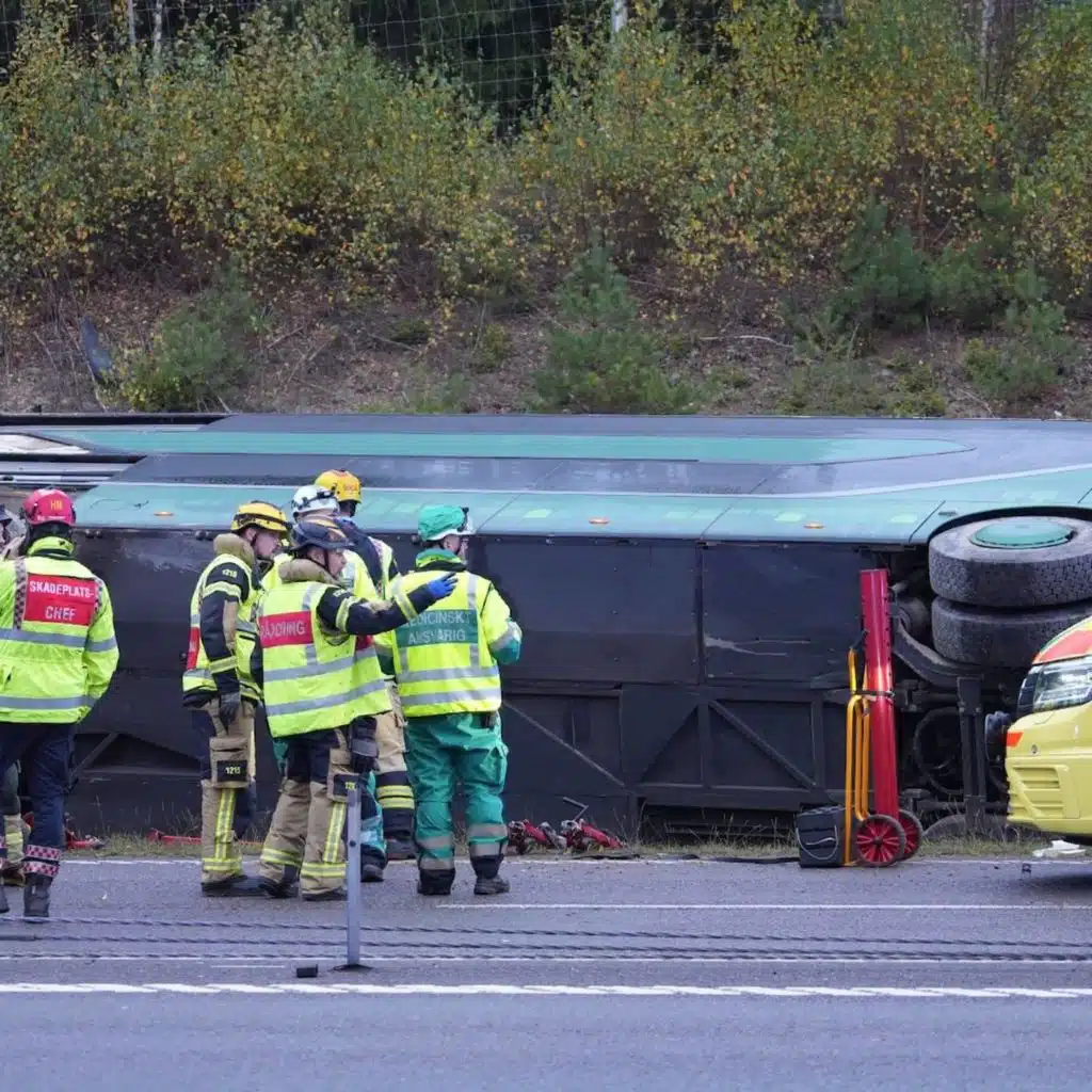 Opposition agrees to stop teen deportations, bus crash latest, air defence to Poland, 'ghost particles' Nobel