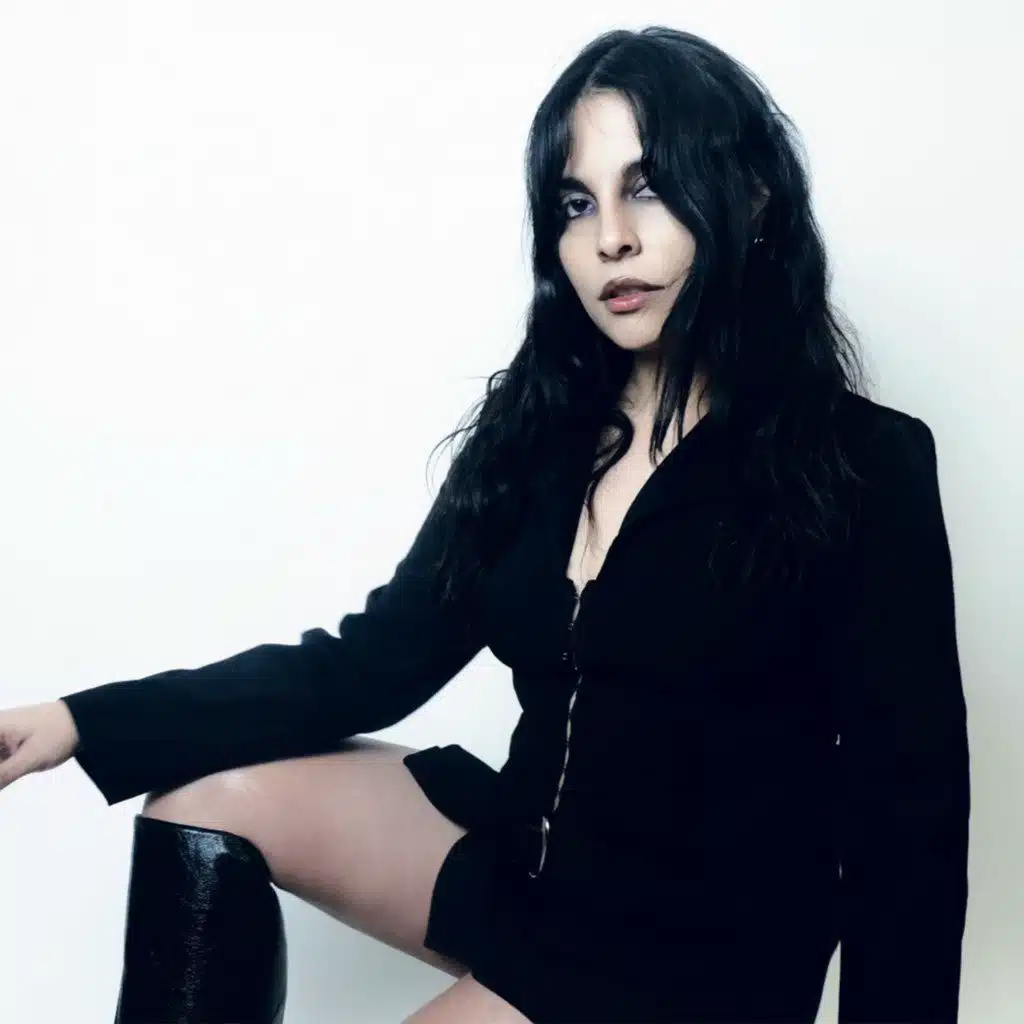 Mexican Alternative R&B/Pop Artist Girl Ultra Reinvents Her Musical History, In-Studio