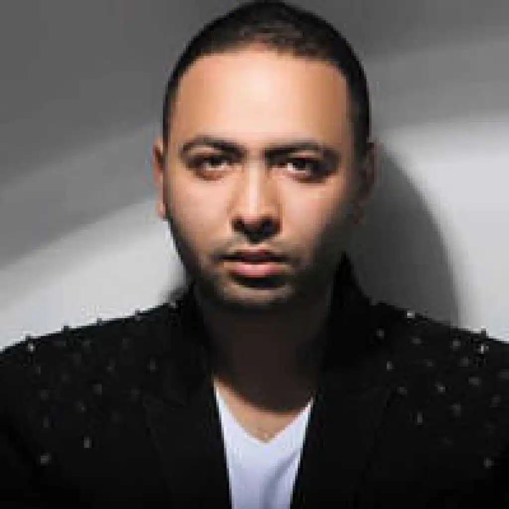 مقدرش أفول وأتكلم