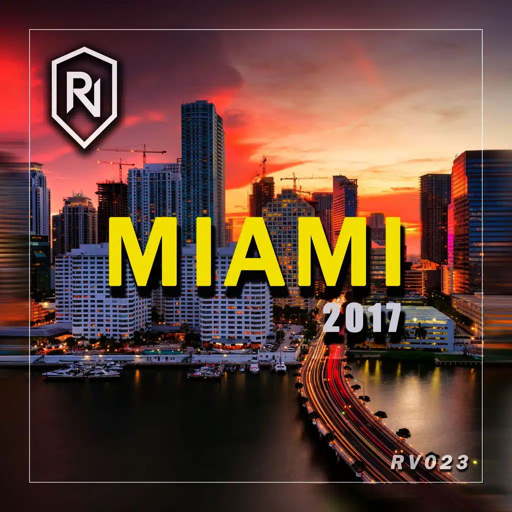 Rey Vercosa & SmoKINGhouse