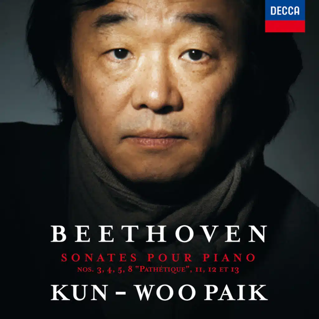 Beethoven: Piano Sonata No. 12 in A-Flat Major, Op. 26 "Funeral March": I. Andante con variazioni