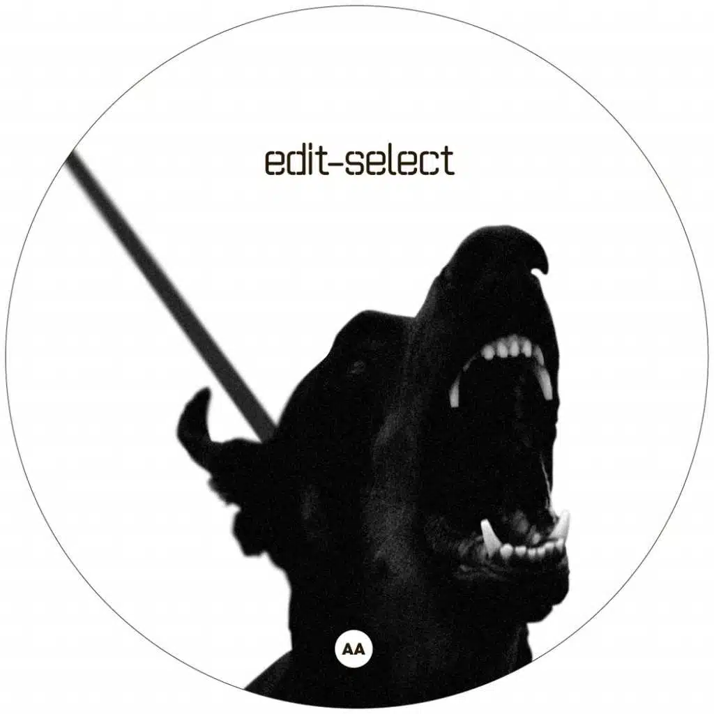 She Don't Like the Collar