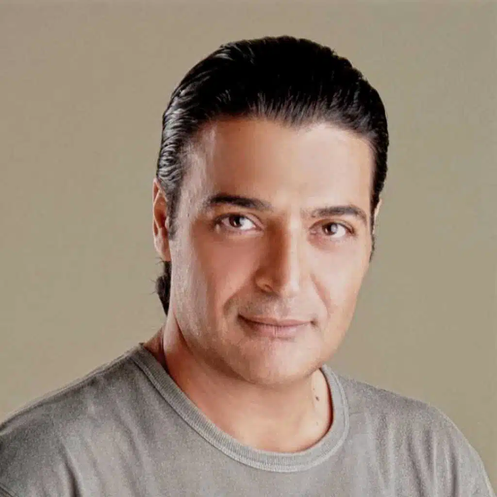 عايش بيك - مع مايا نصرى