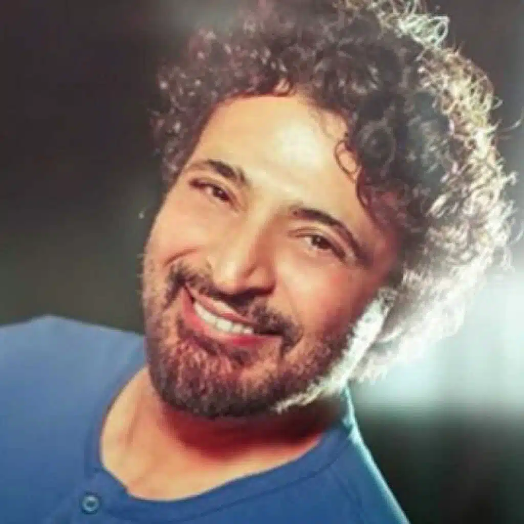 خدنى بين ايديك