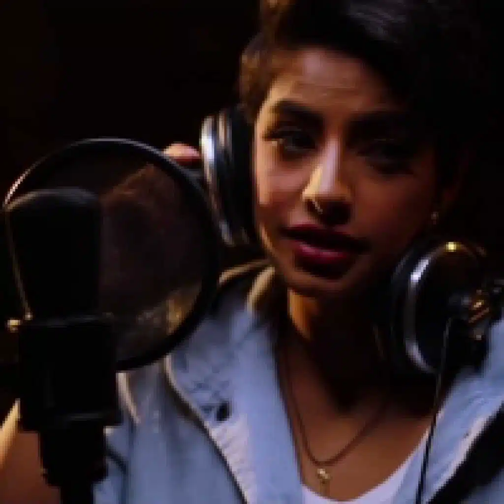 ماكتفيت (مع وفاء وافي)