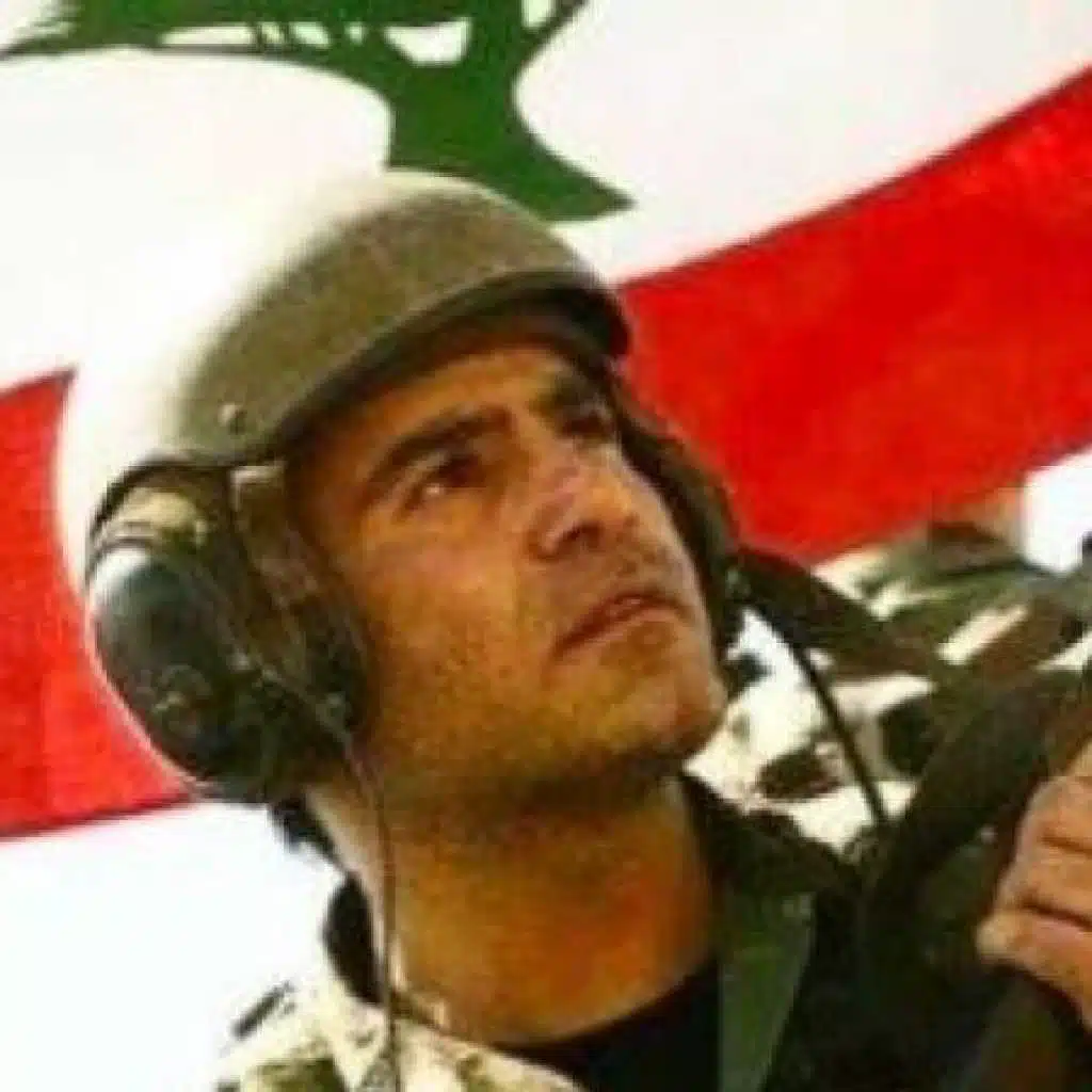 الشرف عنوانك