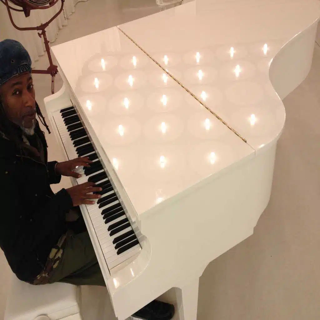 Sit with U! (feat. eLBee BaD)