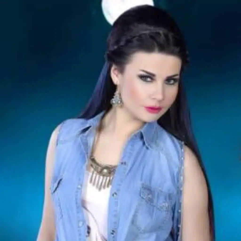 لانا عازار