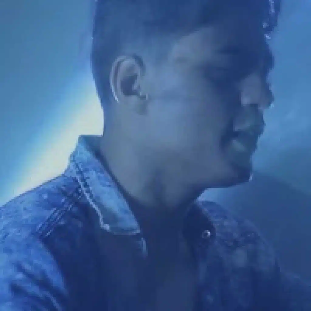 بهرب فى حضن عنيكى