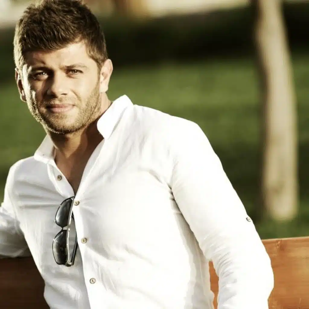 دلعن دلعونا