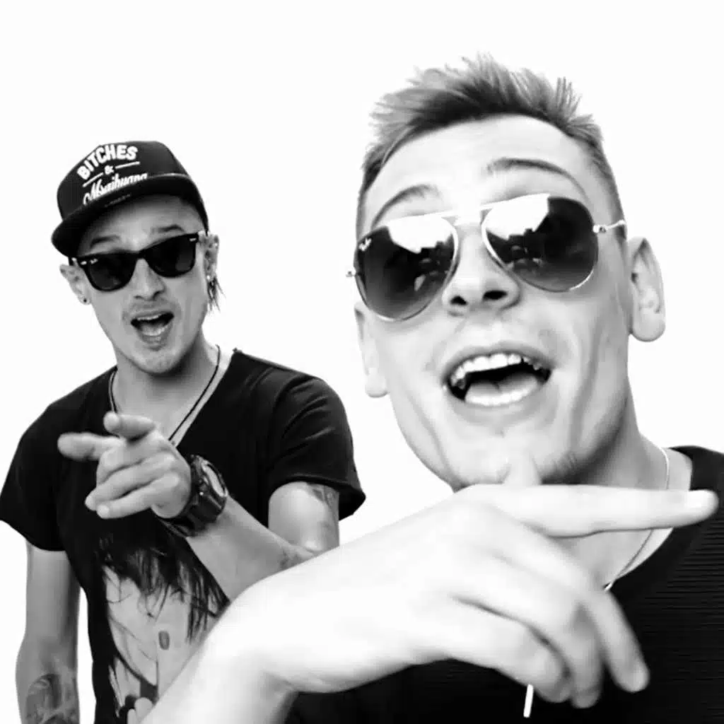 Mamasita (feat. Maximilian)