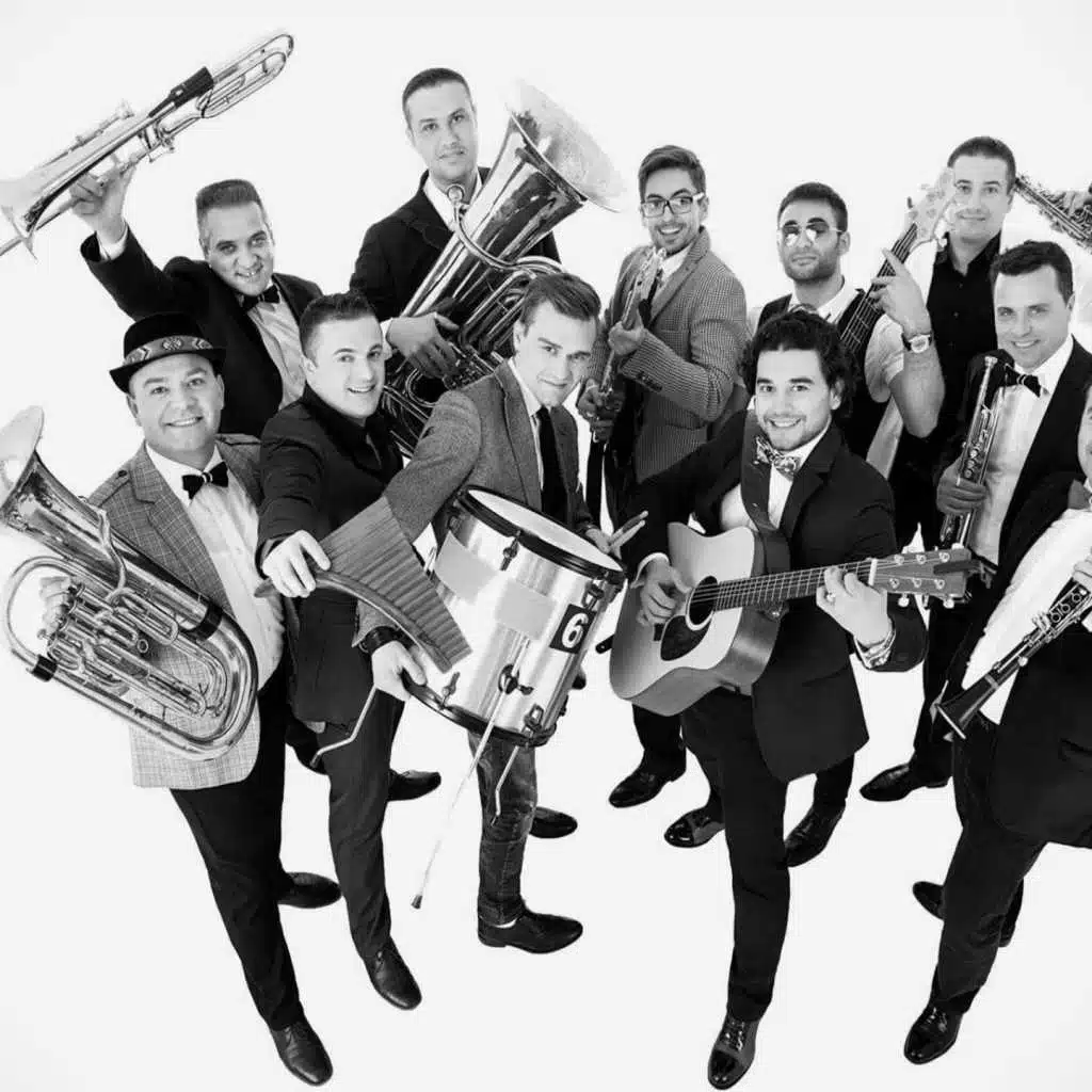 La Circiuma De La Drum (feat. Gica Petrescu)