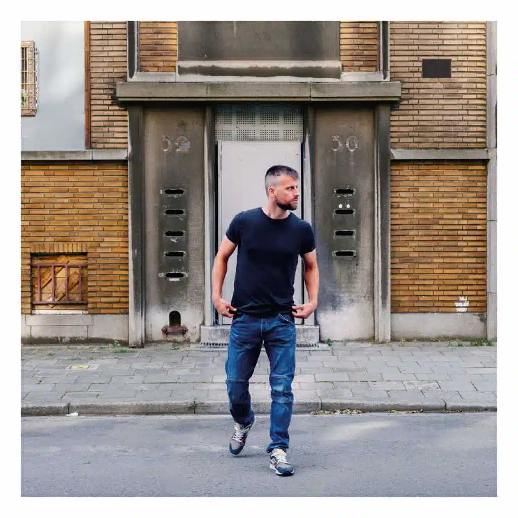 Spiegel (feat. Raymond van het Groenewoud)