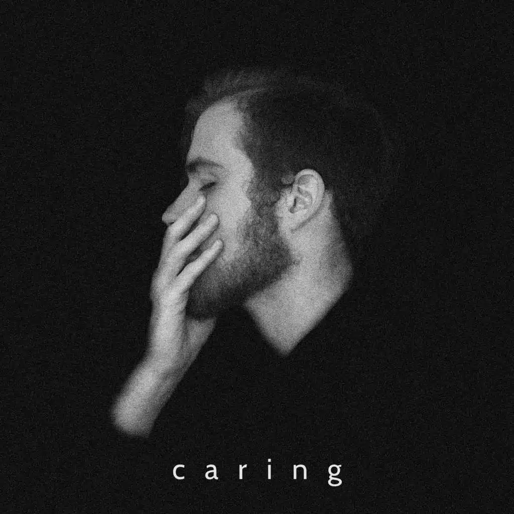 Holding (feat. Ondi Vil)