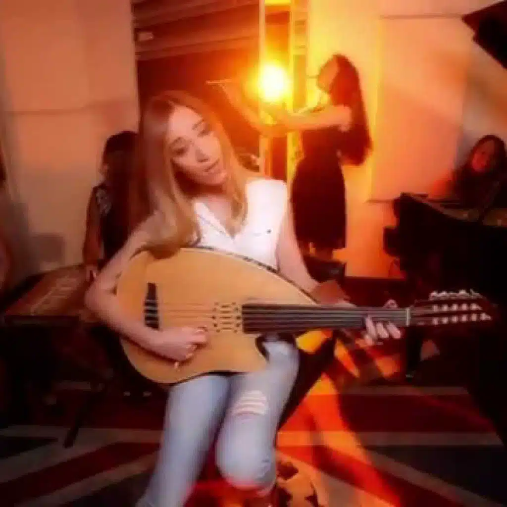 لما البنت تقرر