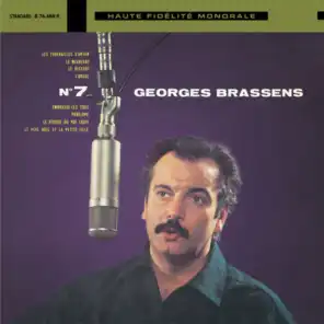 Georges Brassens et sa guitare N°7