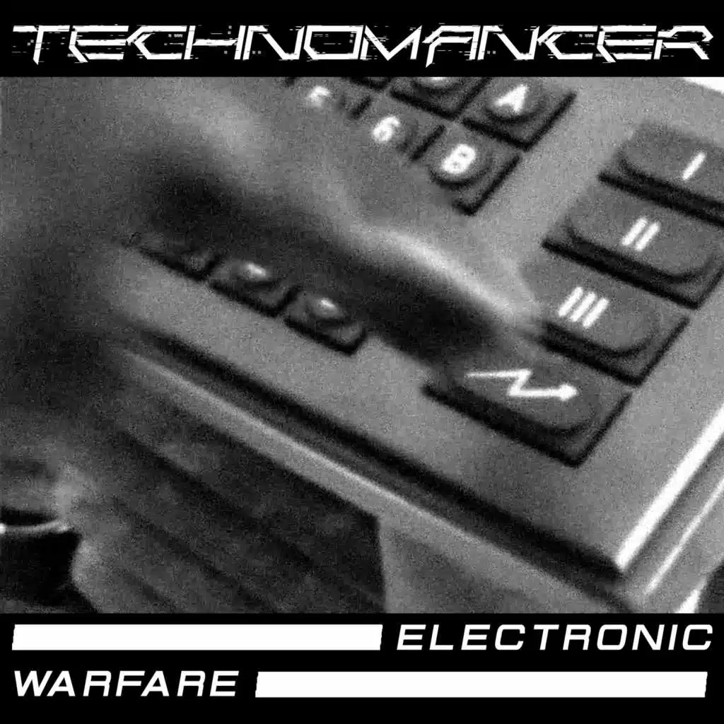 Electronic Warfare (Album-Version) [feat. Angst Pop]