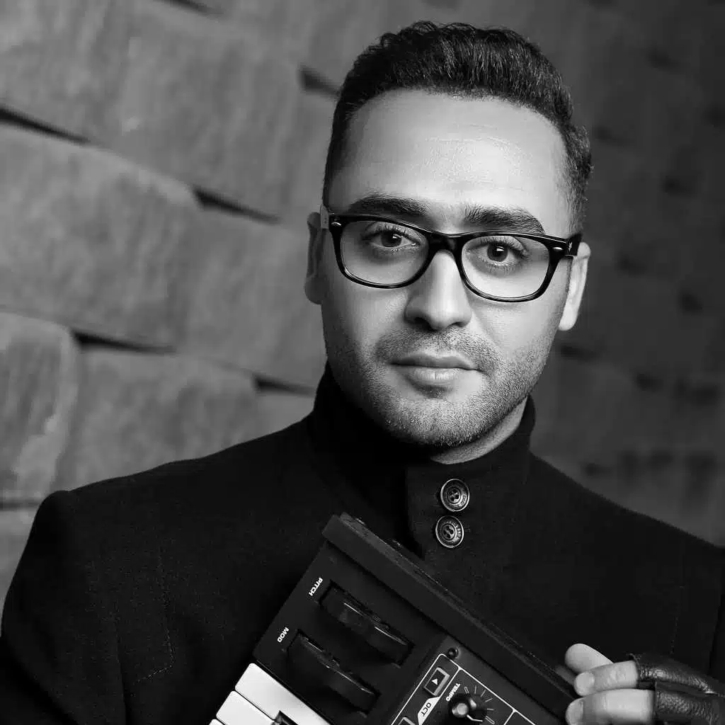 موبايل وبيانو