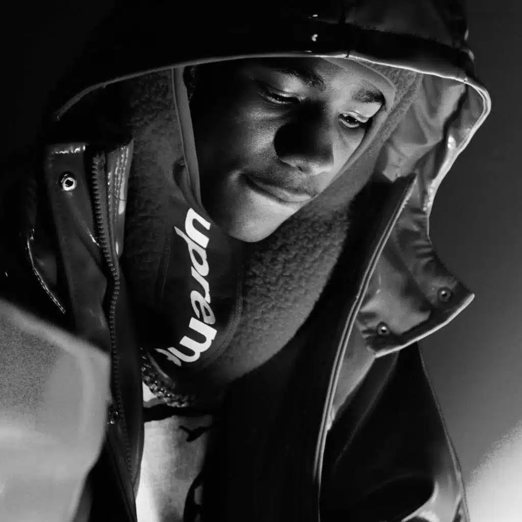 Switched Up (feat. Hec Finesse)