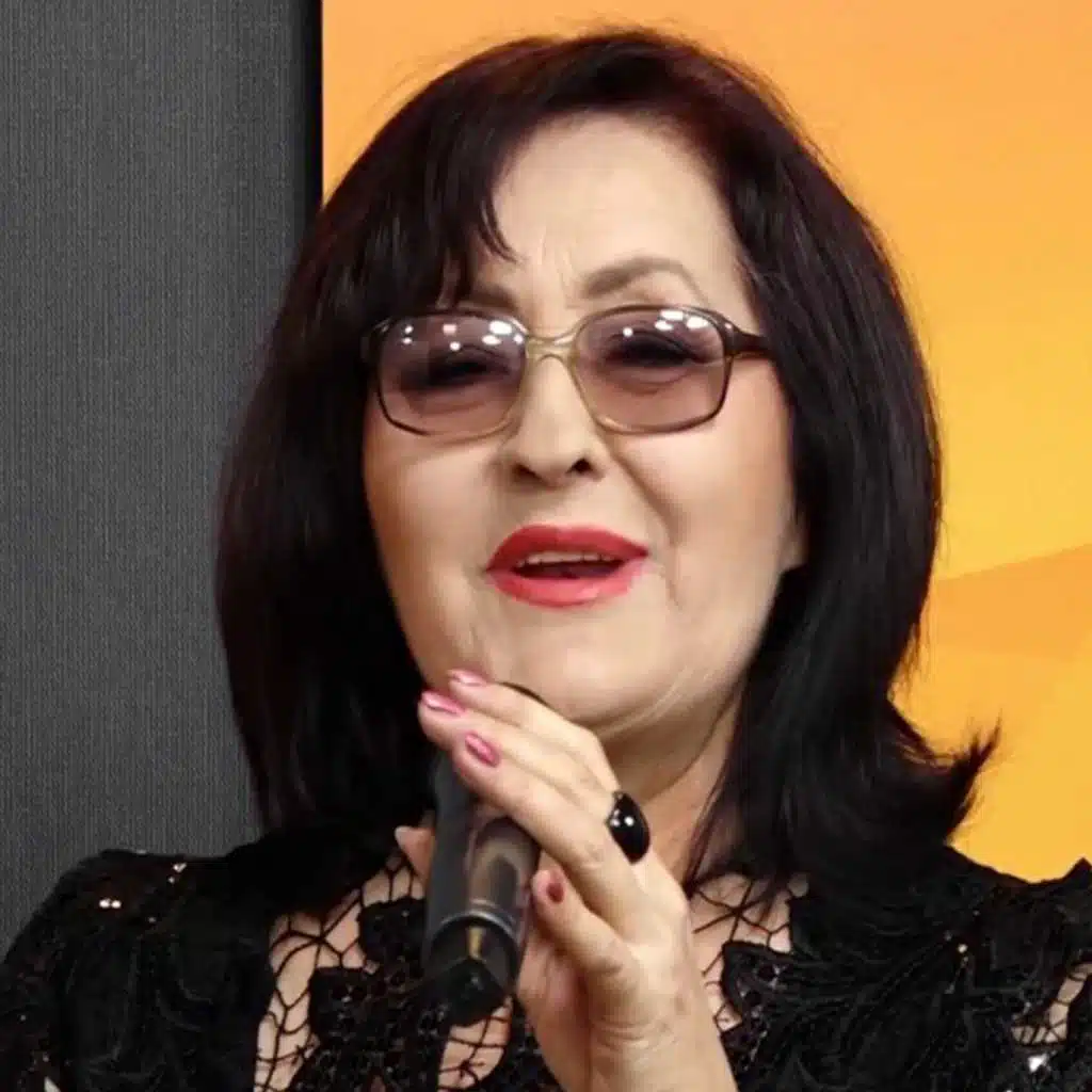 E Prea Tarziu
