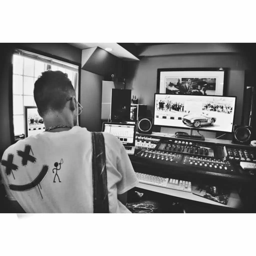 Lifeline (feat. Shelbs)