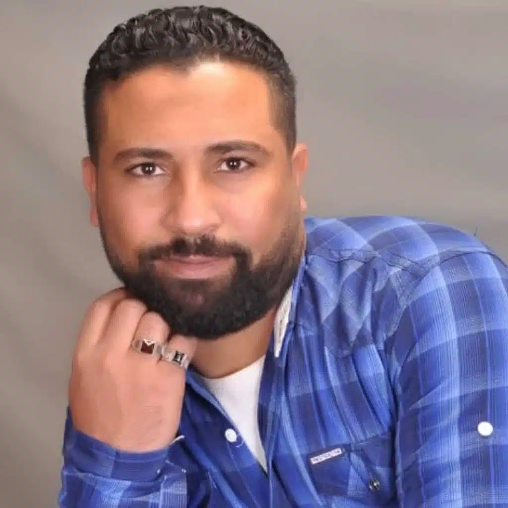 احنا مش اى حد