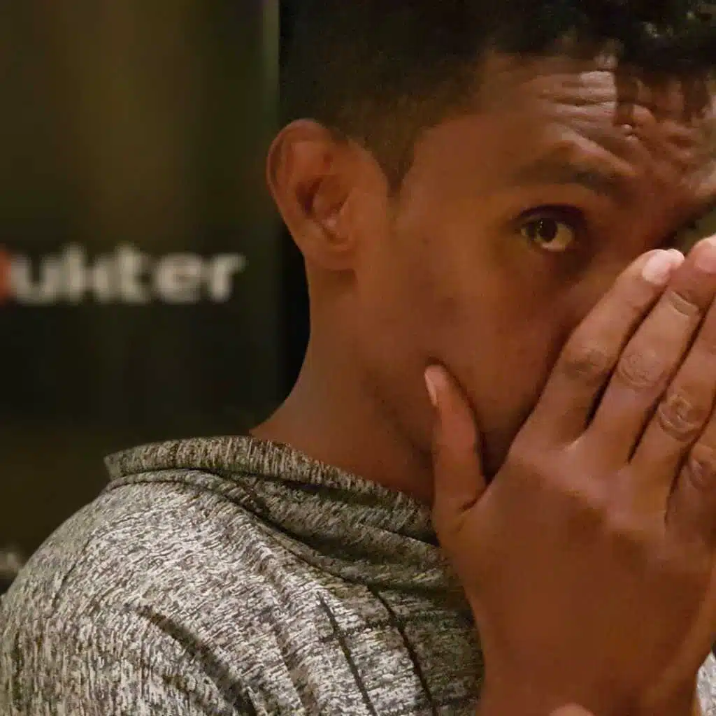 امي -الشاب عارف