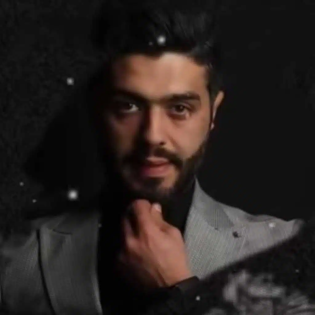 شايفني بعين