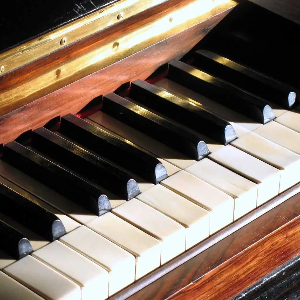 W.A. Mozart: Minuet in F (Music Box)