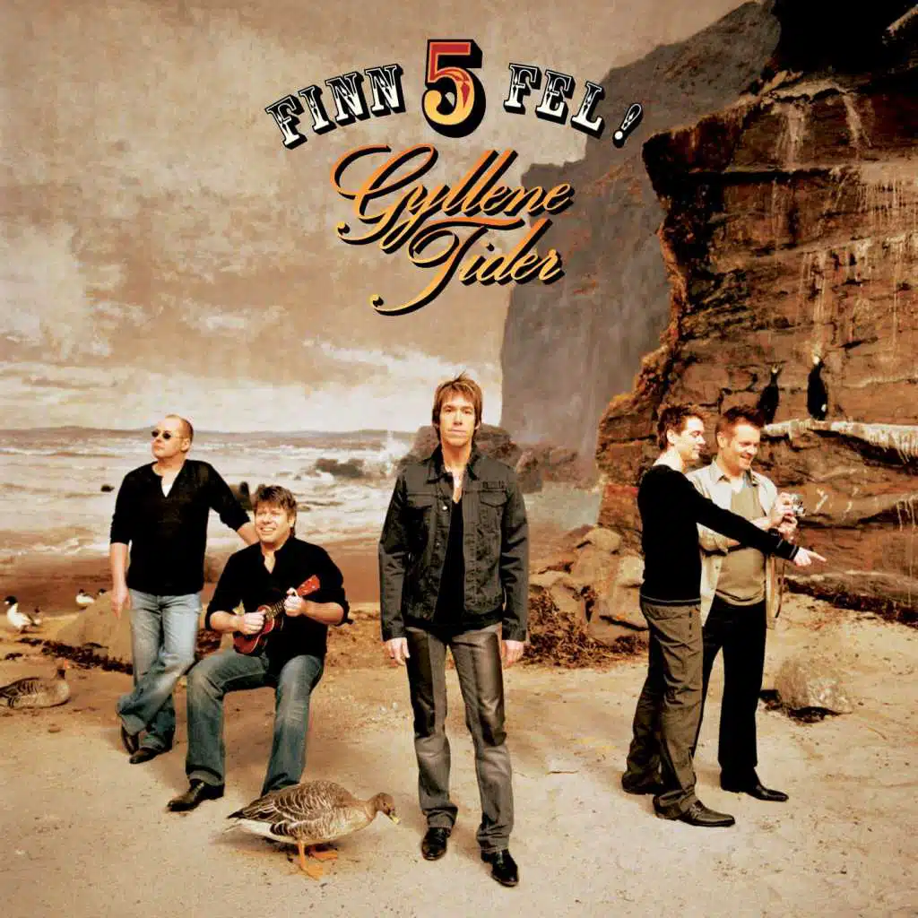 En sten vid en sjö i en skog