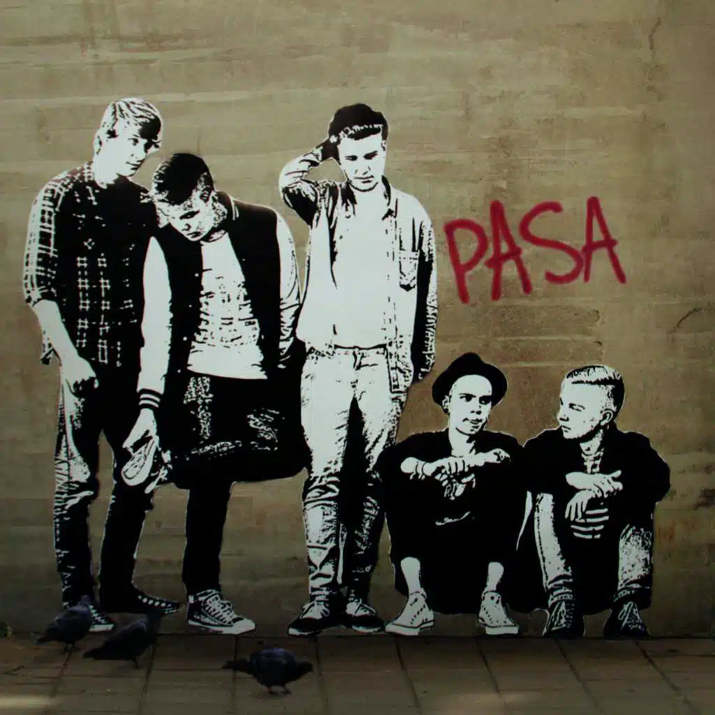 Metsä yöhön vaihtuu