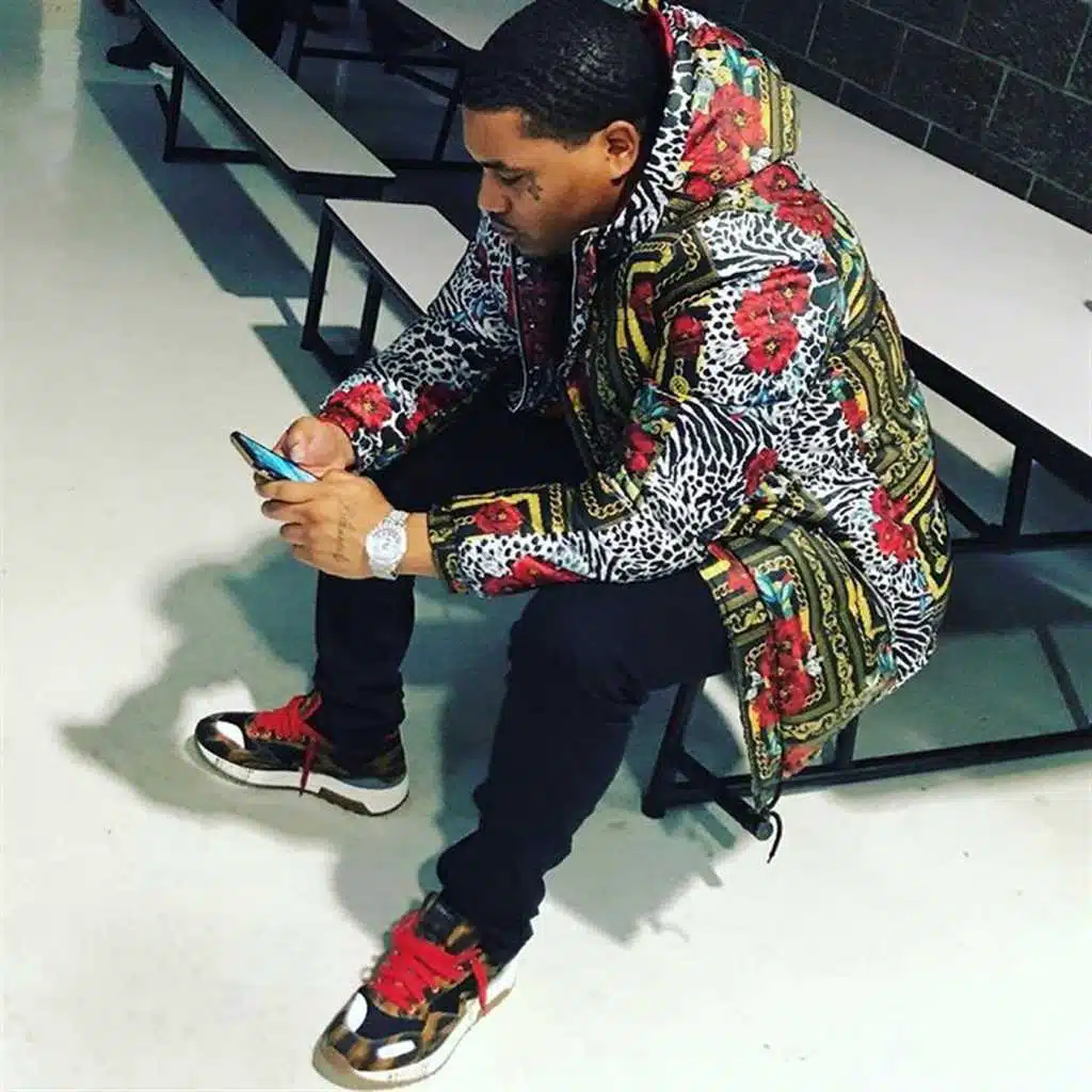 Money All Hours (feat. Doughboyz Cashout)