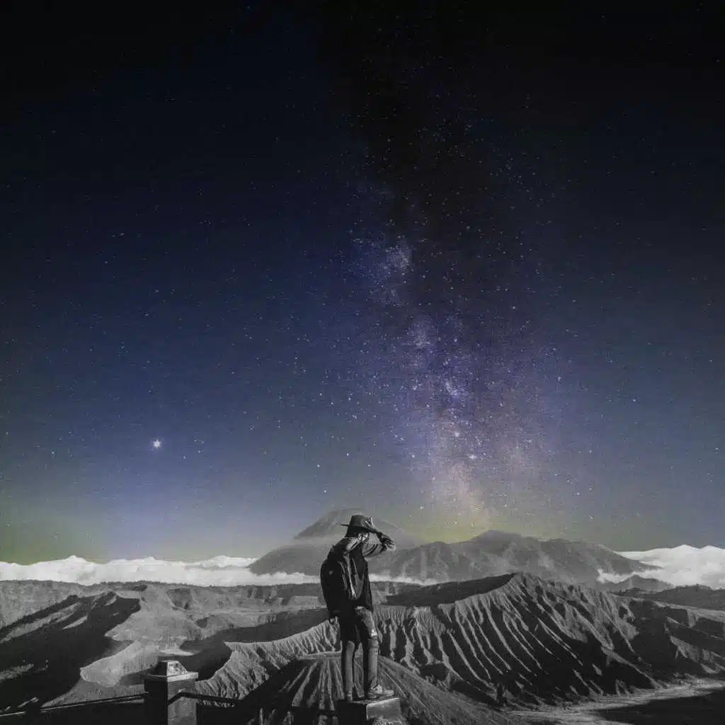 Stargazing in Black and White