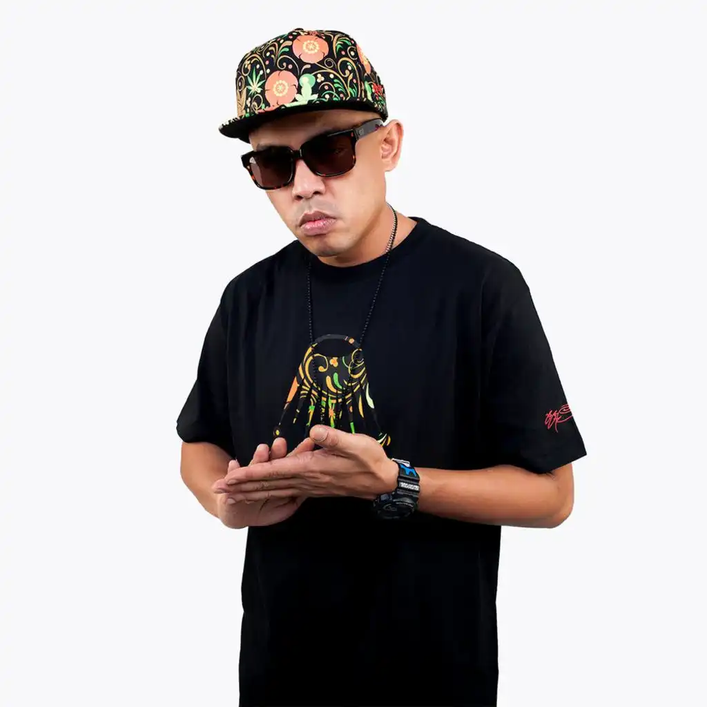 Apa Khabar (feat. SonaOne)