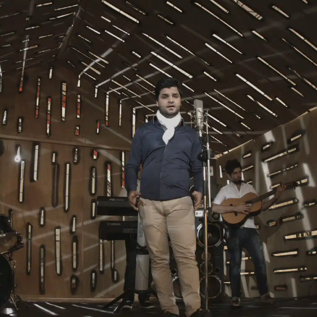 ترجعين اليه