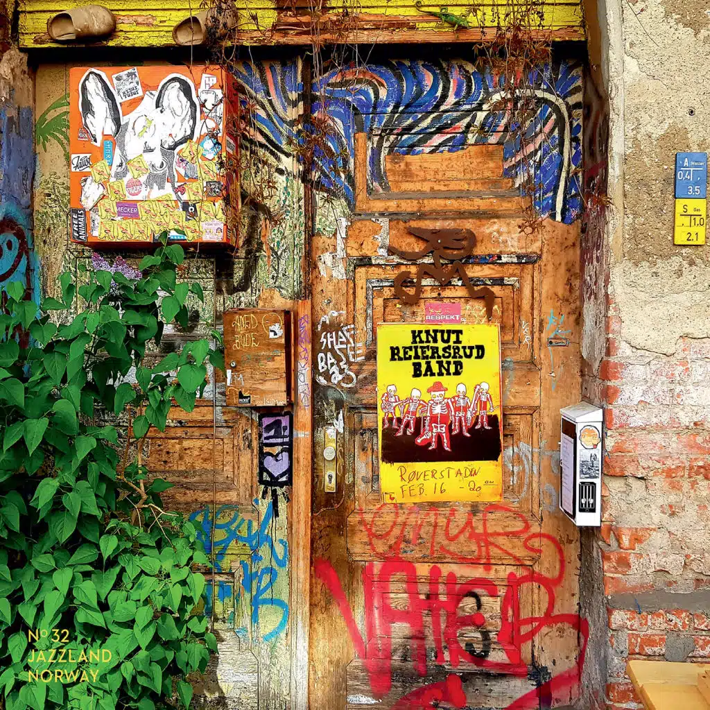 Life - Live at Røverstaden