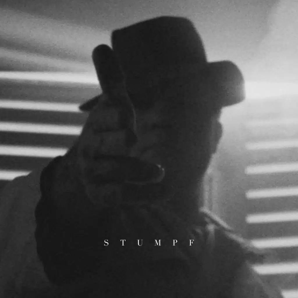Stumpf (feat. Ikarus)
