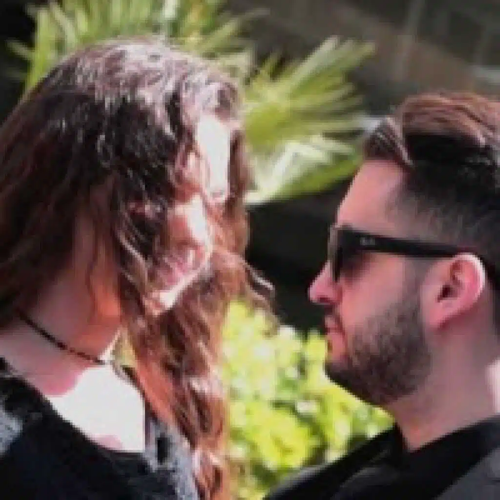 جسمك يغلغل فيي