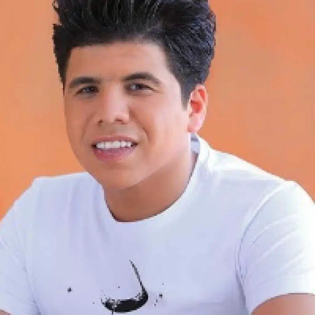 لا عاش ولا كان اللى يكسر نفسى