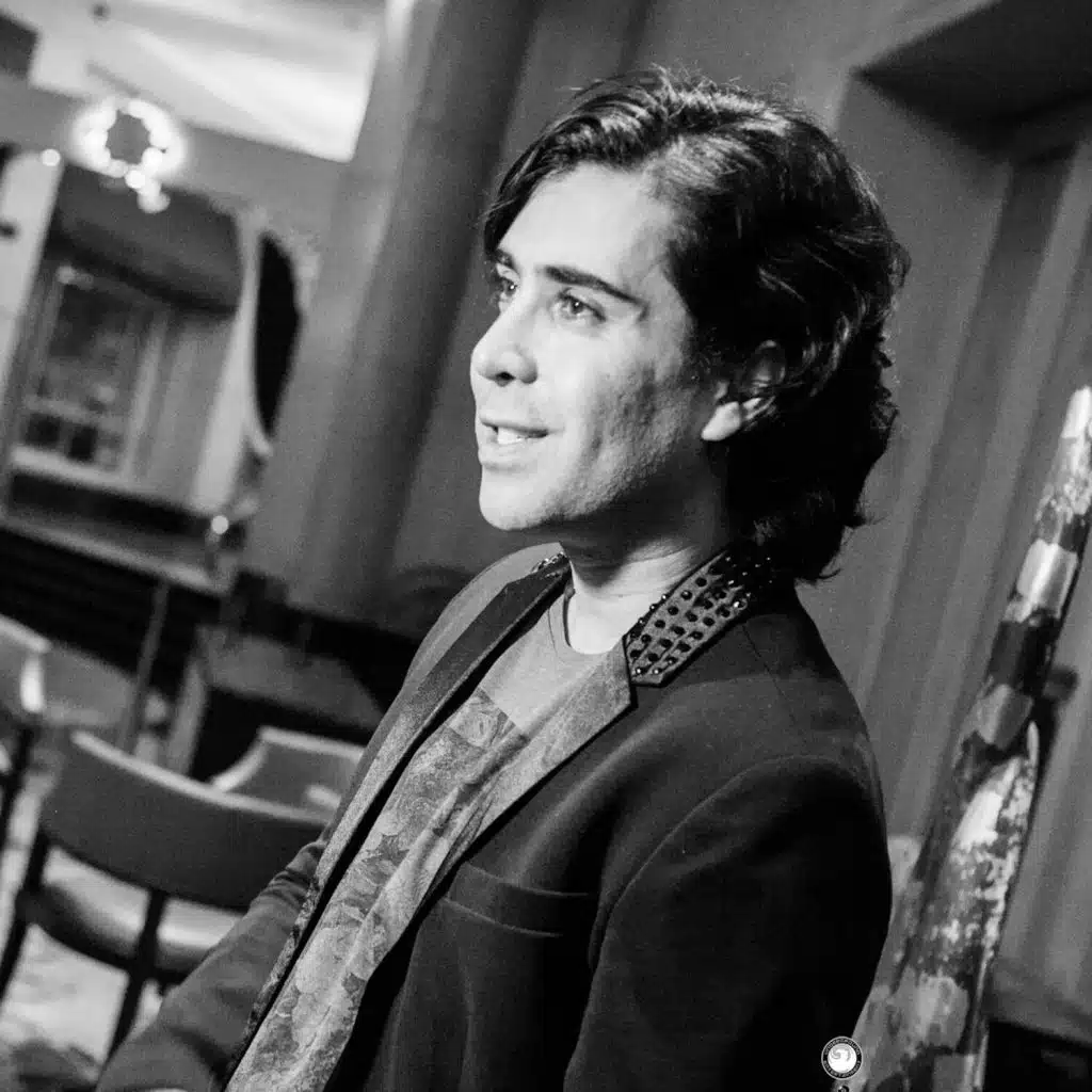 Baham Ezdevaj Mikoni Eshgham