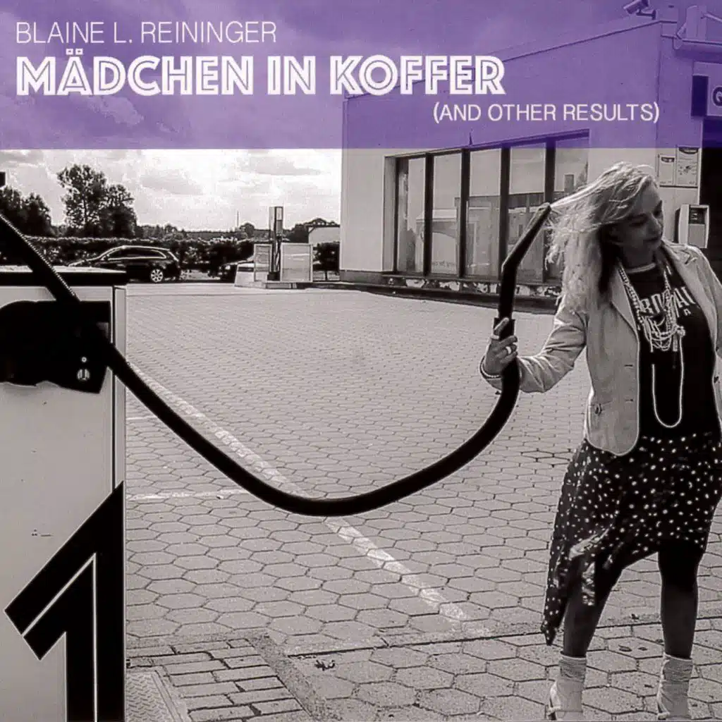 Mädchen in Koffer