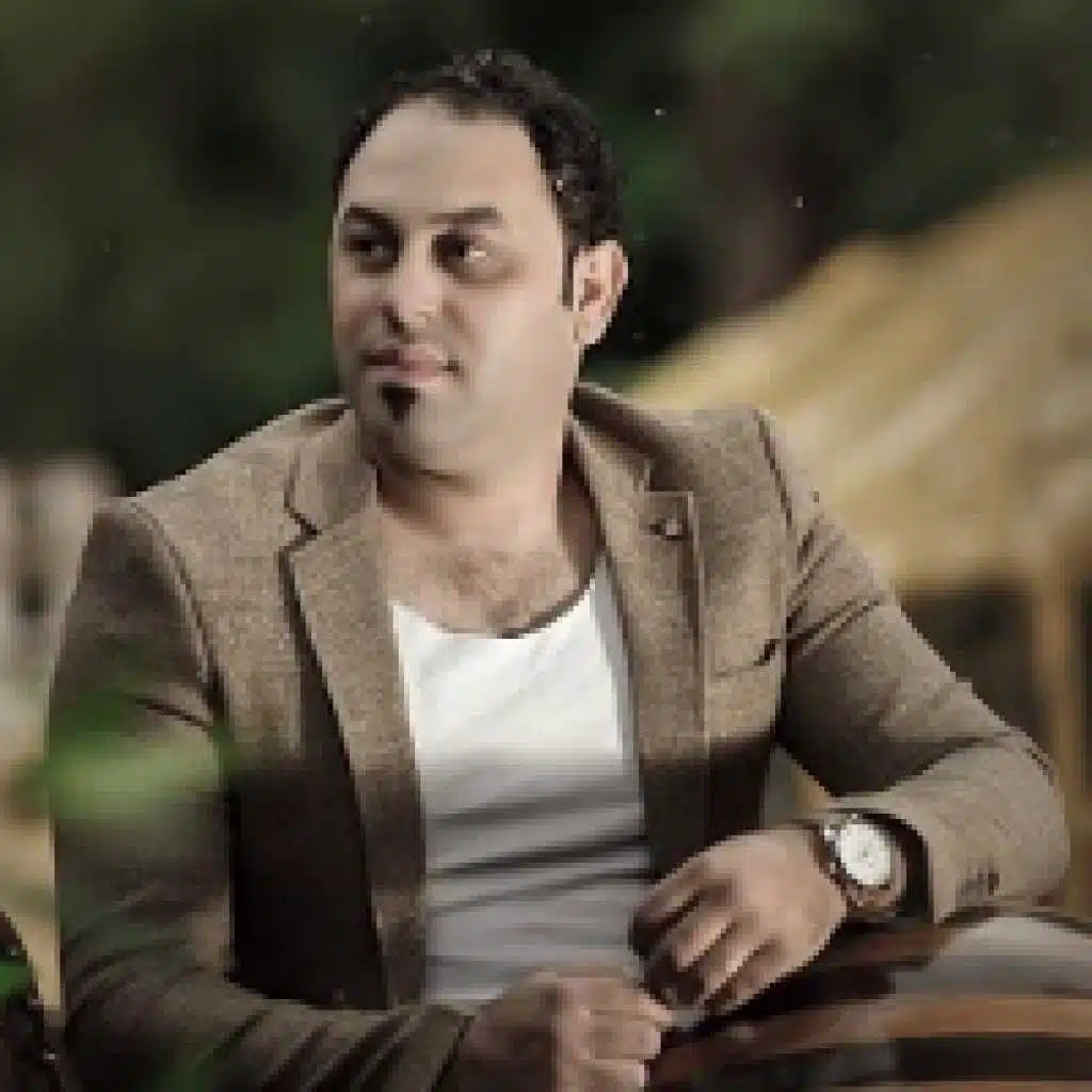 كوم احضني بويه