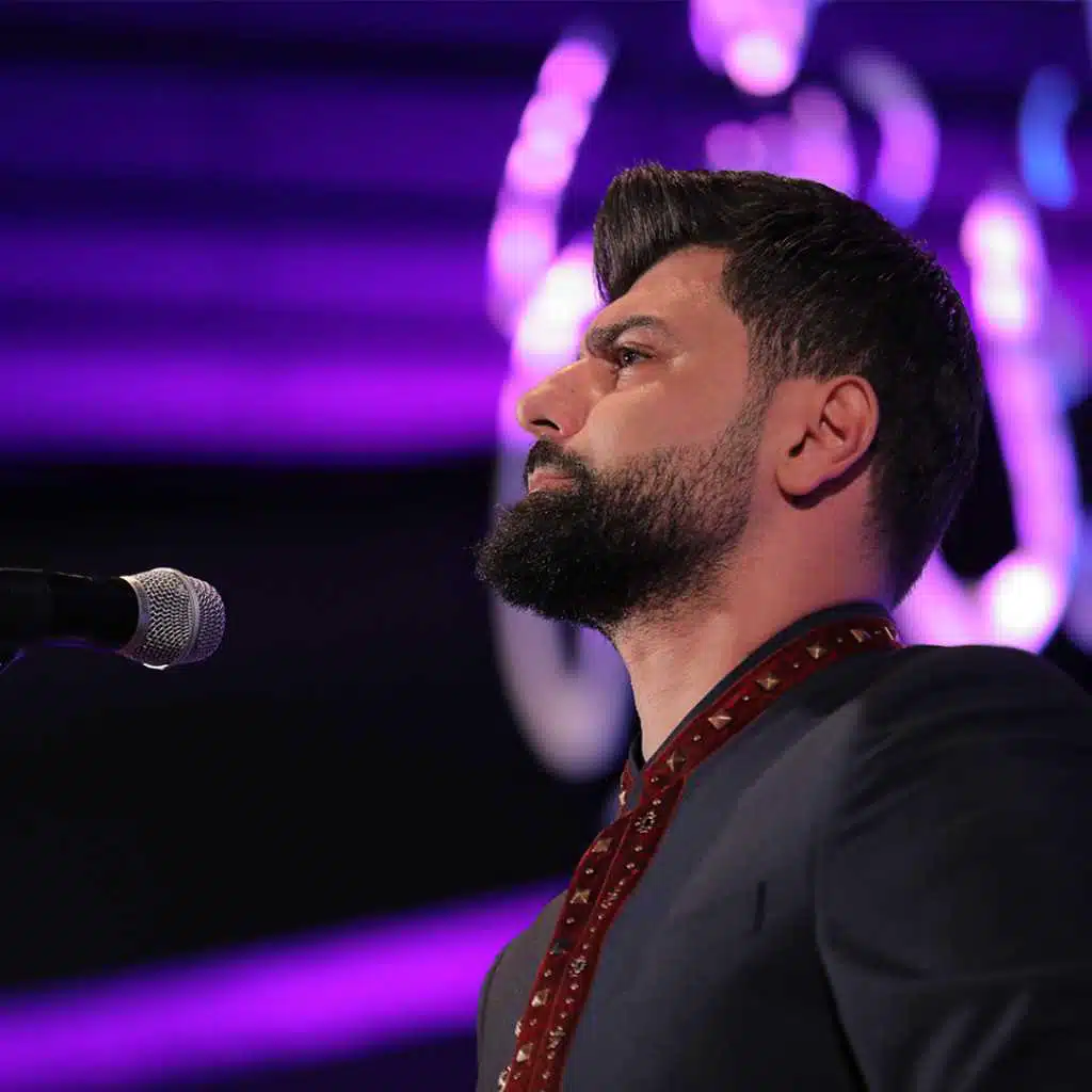 أراك عصي الدمع