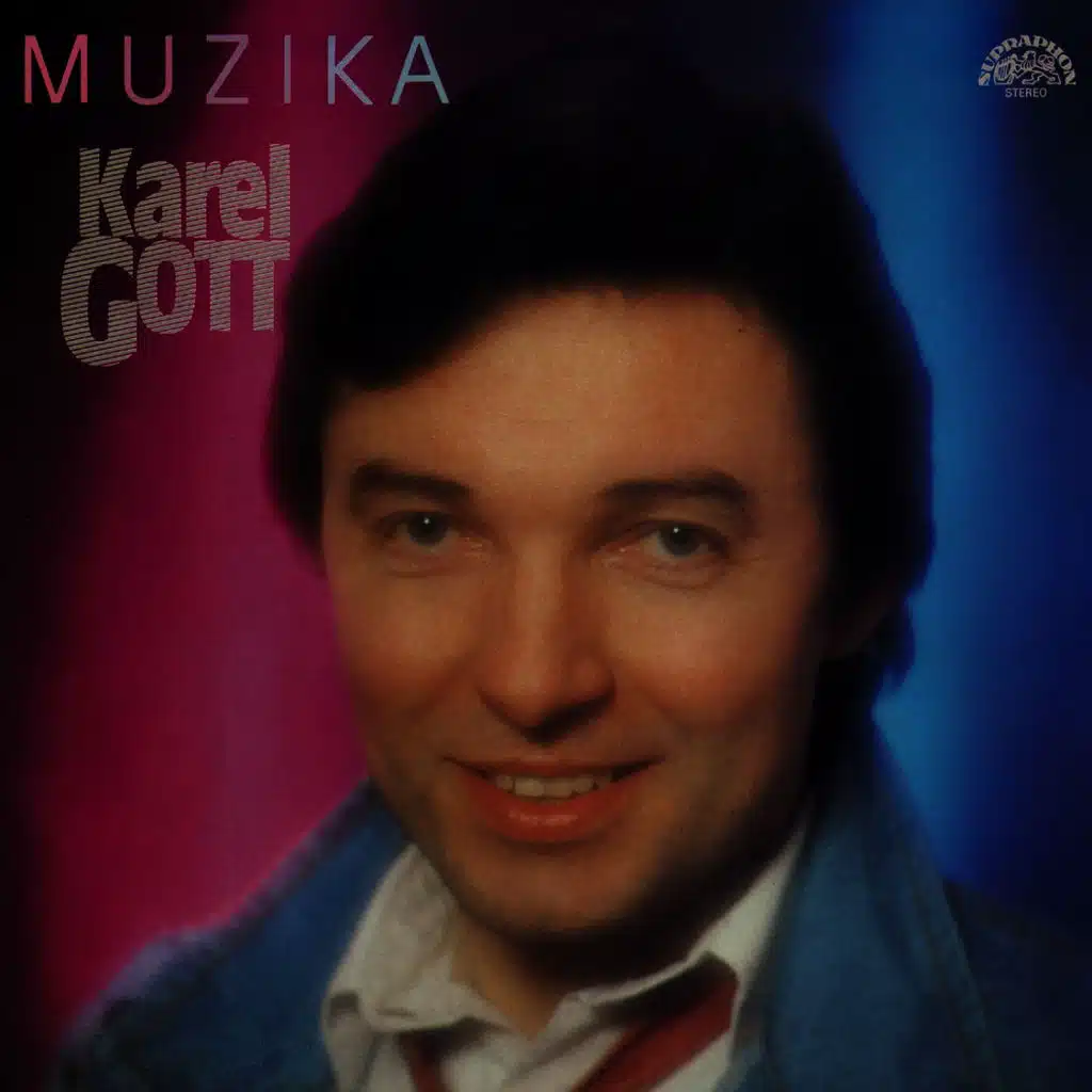 Z mé cigarety stoupá dým