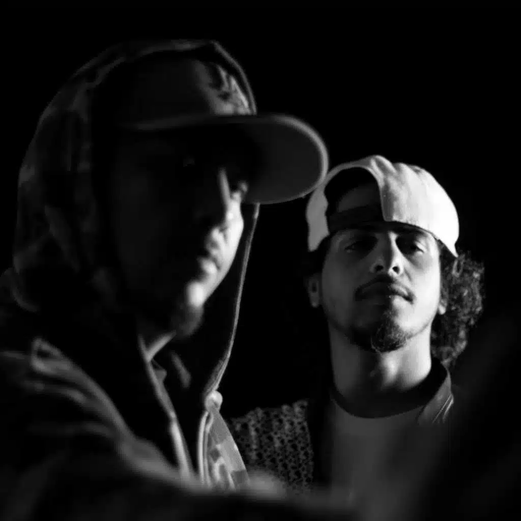 واحد (مع كلاش)