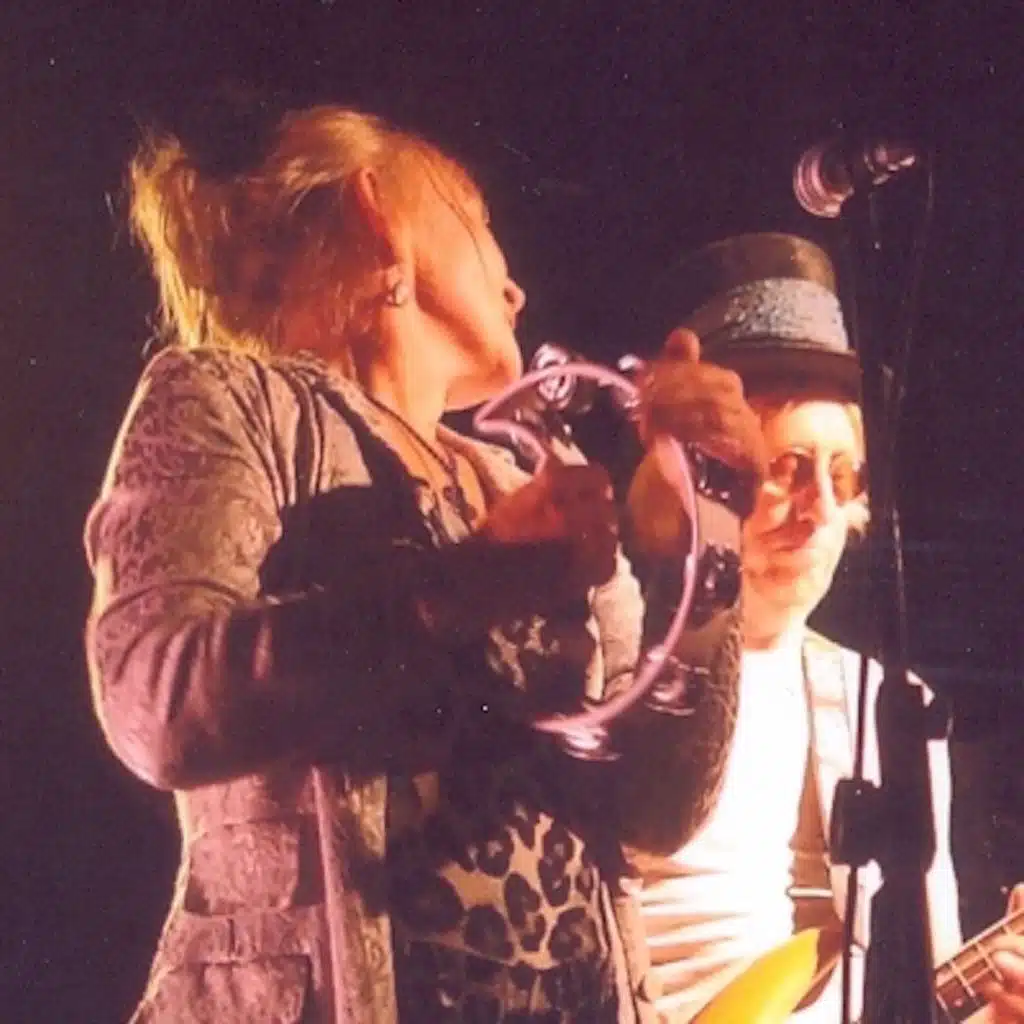 No Previous (feat. Julia Hunn , Rupert Murden  , Micky Loates  , Chris Nelson, Geoff Massingham  , Jim Savery , Ash  Didgeridoo, Julia Mumford-Smith, Pete Brentford  , Doug Smith  , Sam Bartlett  & Ellie Welch  )