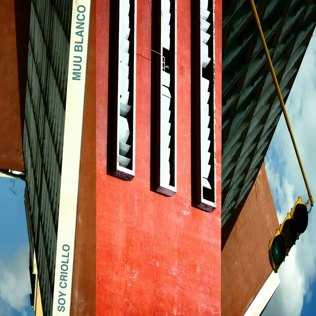 Soy Criollo (feat. Dr Muusica)